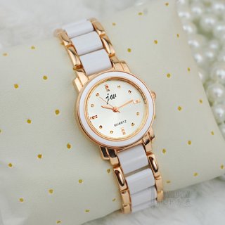 Fashion Women Braclet Watch With White/Beige Dial Diamond Markers Quartz Watch 70103