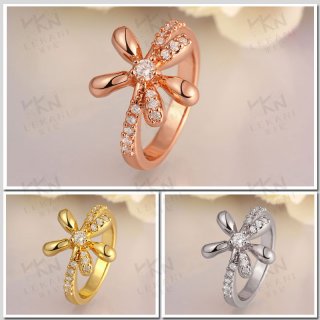 Yellow Gold / Rose Gold / Pt950 Platinum Plated Rings For Women Flower Shaped Round Brilliant