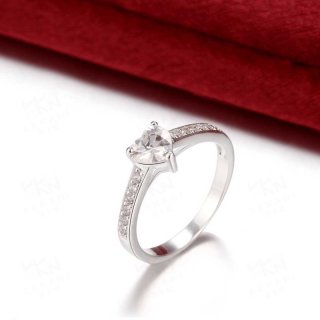 925 Sterling Silver Plated Romantic Heart-Shaped Zircon Ladies Ring Fashion Jewelry For Women